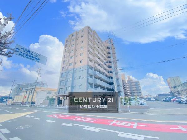 ライオンズマンション一宮貴船　洗面台・洗面所　ゆとりの洗面スペースで朝の身支度も快適