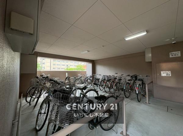 グランドメゾン尾西三条　その他共用部分　駐輪場。