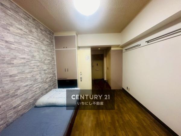 栄マンション　S棟　リビング　南向きで明るい洋室