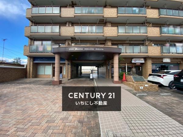 ライオンズマンション一宮九品町　その他現地　高級感のあるエントランス付近