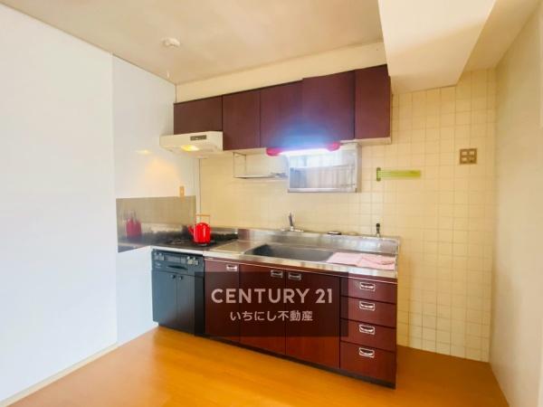 赤坂マンション藤が丘 キッチン 開放的なキッチン。 赤坂マンション藤が丘 キッチン 開放的なキッチン。