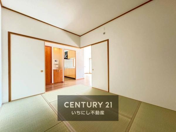 再生住宅「エミナス」・シャトレ愛松稲沢8 和室 広々とした6帖和室 再生住宅「エミナス」・シャトレ愛松稲沢8 和室 広々とした6帖和室