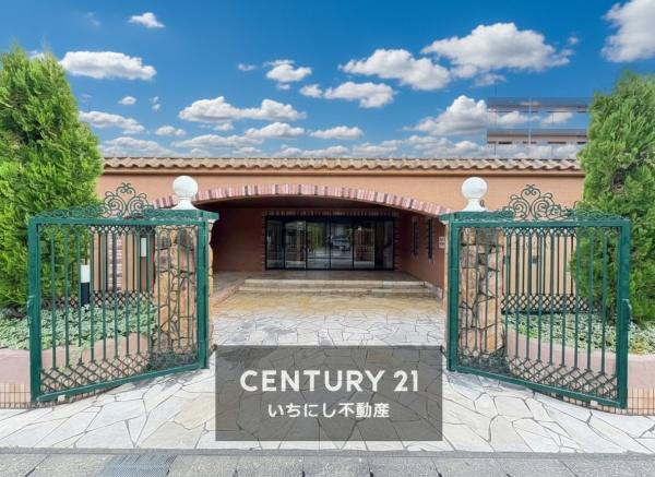 再生住宅「エミナス」・シャトレ愛松稲沢8 エントランス 開放感あるエントランス 再生住宅「エミナス」・シャトレ愛松稲沢8 エントランス 開放感あるエントランス