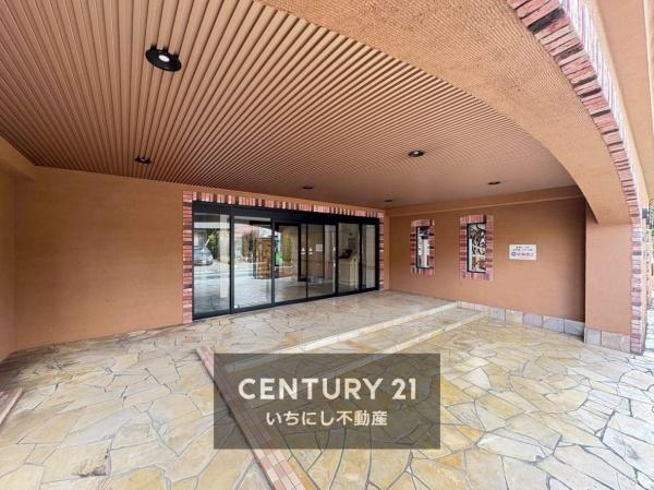 再生住宅「エミナス」・シャトレ愛松稲沢8 エントランス マンション入り口 再生住宅「エミナス」・シャトレ愛松稲沢8 エントランス マンション入り口