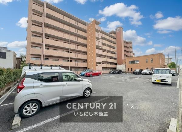 再生住宅「エミナス」・シャトレ愛松稲沢8 駐車場 敷地内駐車場 再生住宅「エミナス」・シャトレ愛松稲沢8 駐車場 敷地内駐車場