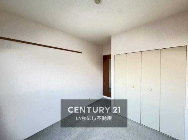 再生住宅「エミナス」・グリーンコーポ江南 洋室 クローゼット付きで収納も楽々♪ 再生住宅「エミナス」・グリーンコーポ江南 洋室 クローゼット付きで収納も楽々♪