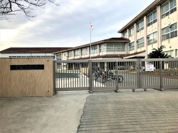 サンマンションアトレ一宮文京　一宮市立宮西小学校（小学校）／439m　