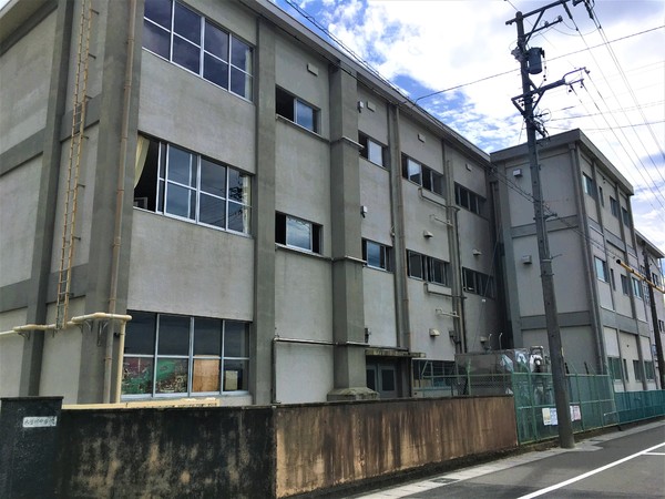 マンションニュー木曽川D棟　一宮市立木曽川中学校（中学校）／2256m　
