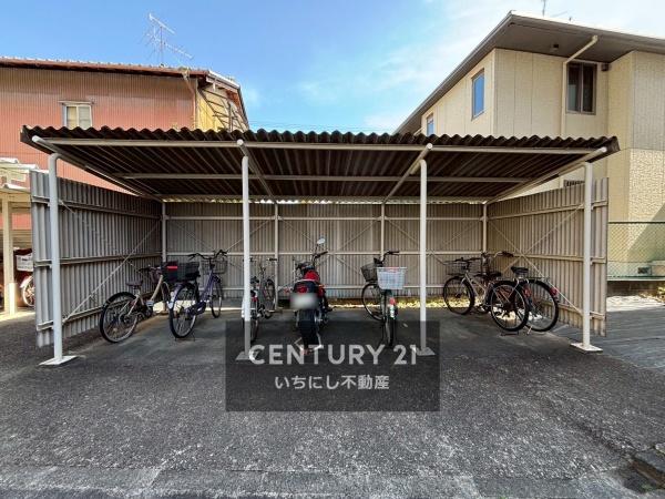 マンションニュー木曽川D棟　その他共用部分　駐輪場。