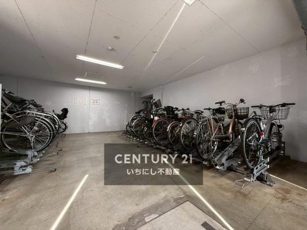 プラウド野並　その他共用部分　駐輪場。自転車通勤の人も安心