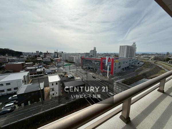 プラウド野並　現地からの眺望　バルコニーからの眺望。