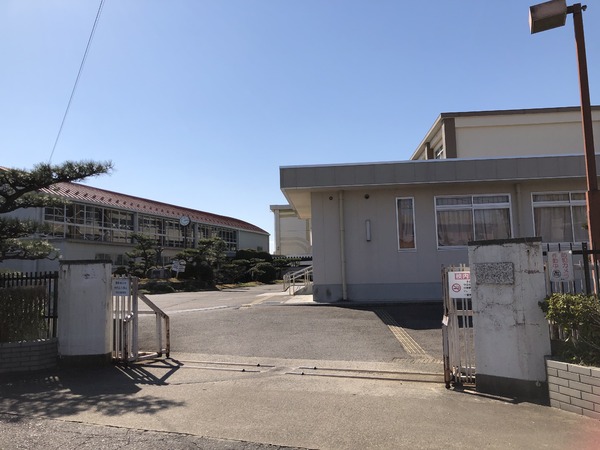 モアグレース森本 一宮市立丹陽中学校(中学校)/3355m モアグレース森本 一宮市立丹陽中学校(中学校)/3355m