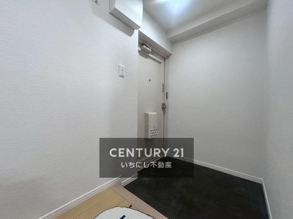 パラシオン一宮　玄関　明るい玄関スペース