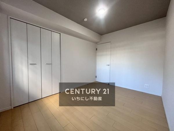 パラシオン一宮　洋室　明るく風通しの良い6帖洋室