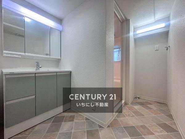 パラシオン一宮　洗面台・洗面所　清潔感のあるゆとりの洗面スペース。