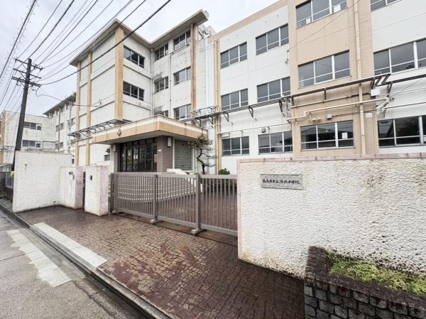 「再生エミナス」・ユーハウス正徳 名古屋市立港北中学校(中学校)/1687m 「再生エミナス」・ユーハウス正徳 名古屋市立港北中学校(中学校)/1687m