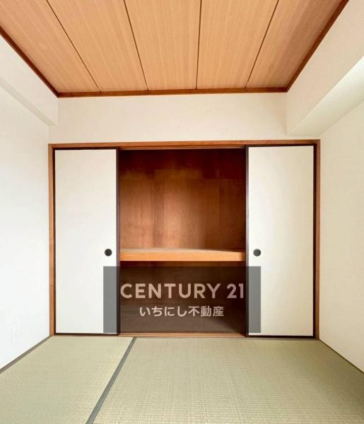 「再生エミナス」・グリーンコーポ江南 収納 北側和室収納。 「再生エミナス」・グリーンコーポ江南 収納 北側和室収納。